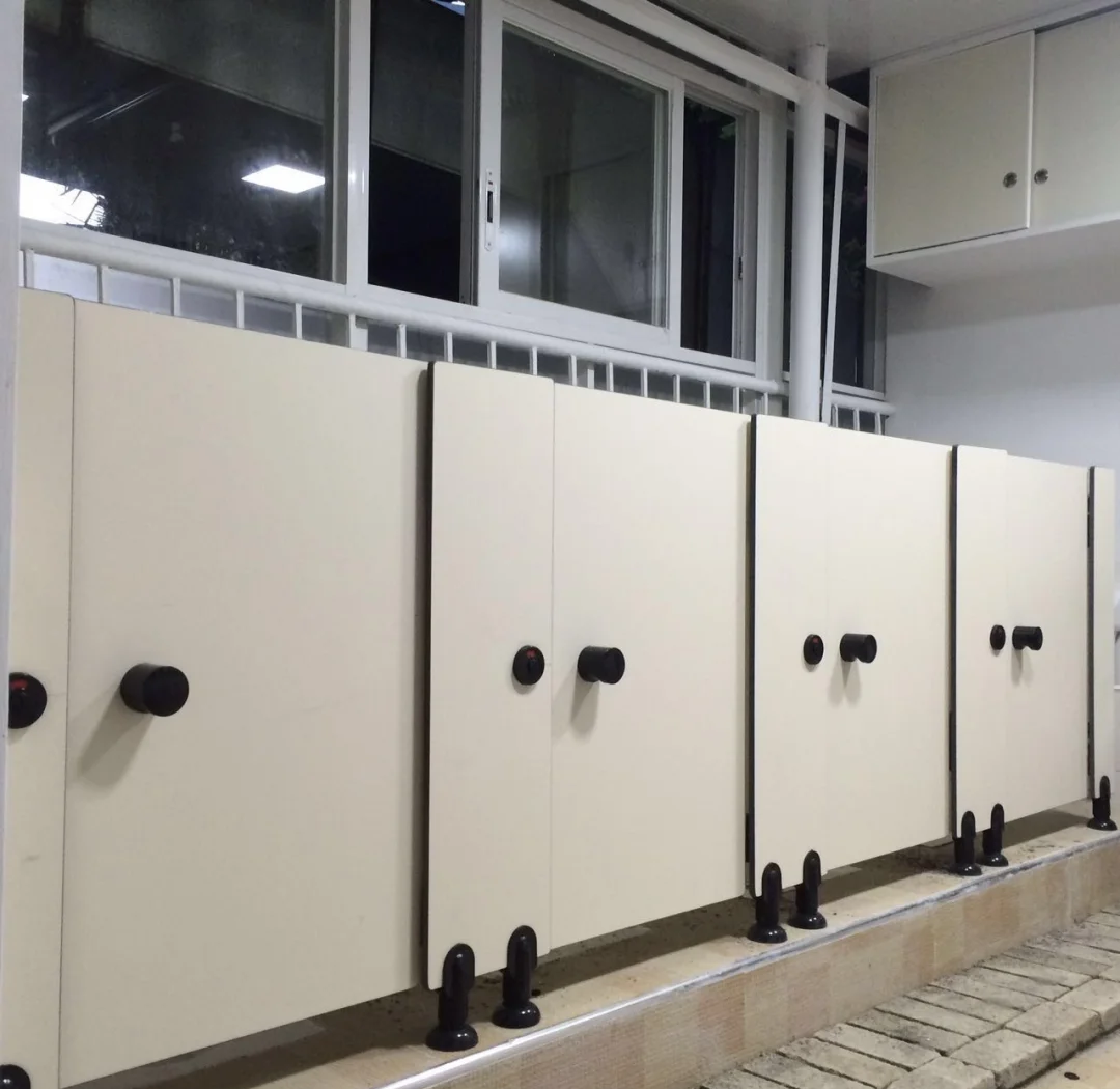 學校衛生間隔斷 環保防潮，守護學生安全