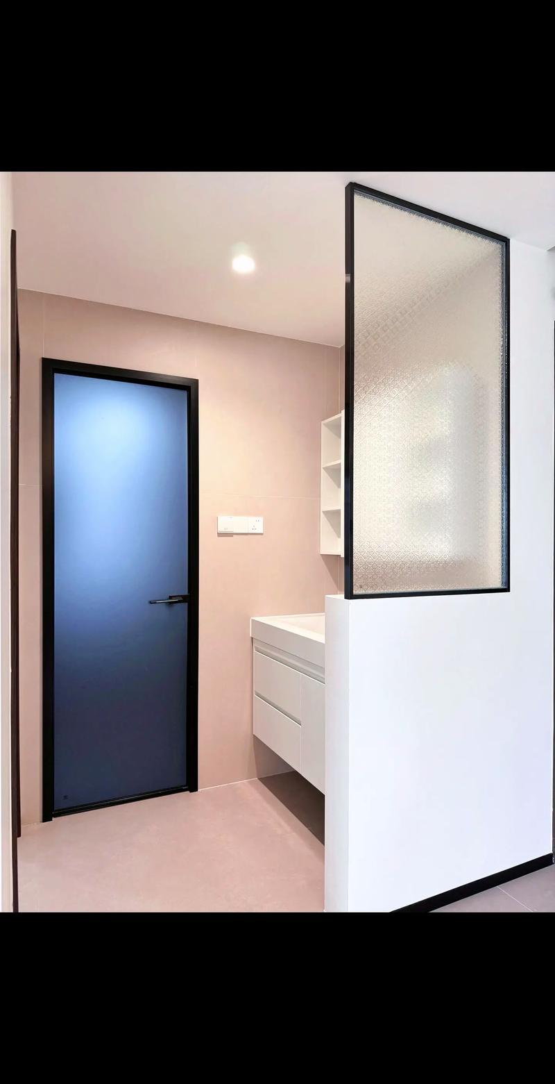 客衛生間半墻設計 美觀、實用與空間感的完美融合